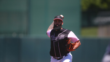 River Cats dominate Baby Cakes in series opener