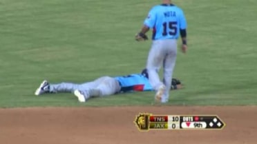 Smokies' Baez preserves no-no