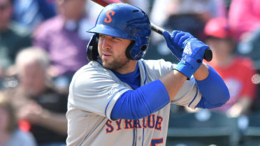 Finger injury ends season for Mets' Tebow