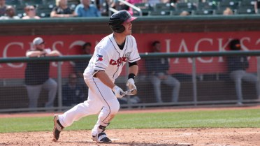 Hissey's walkoff single completes sweep