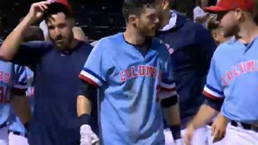 Columbus' Stamets walks it off in the 14th inning