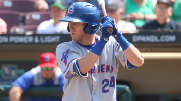 Weber stays red-hot in Cubs' rout