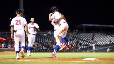 Sounds Walk Off on Grizzlies to Clinch Series