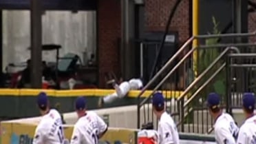 The Dash's Ciolli goes over the fence to make a catch