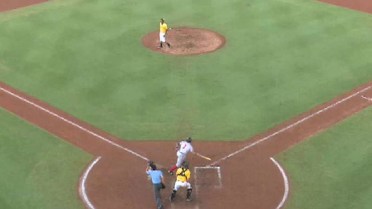 Gonzalez collects solo dinger for Florida