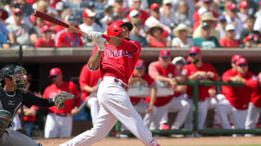 Phils' Crawford mashes first homer of spring