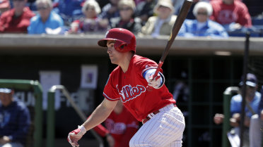 Phillies' Kingery stays hot with three hits
