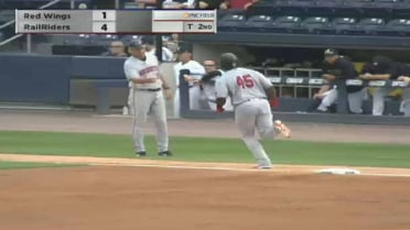 Rochester's Carter connects on a solo homer