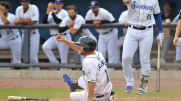 Six Straight: Shuckers Win Back-And-Forth Battle With Lookouts
