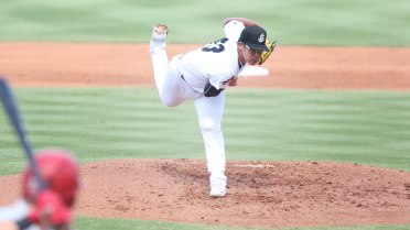 Takahashi brings Generals off the ropes in 9-1 win