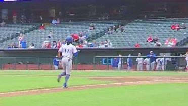 Ramos' two-run homer gives Dodgers late lead