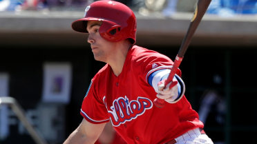 Kingery signs six-year contract with Phillies