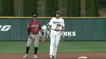 Mariners' Raleigh extends hit streak to 21 for Tacoma