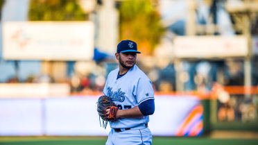 Macuare Marvelous as Hooks Shut Out Hounds