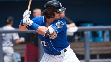 Coulter, Shuckers rally for fourth straight win on Sunday