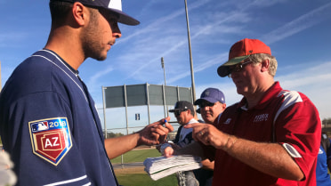 Padres' Lucchesi stays in complete control