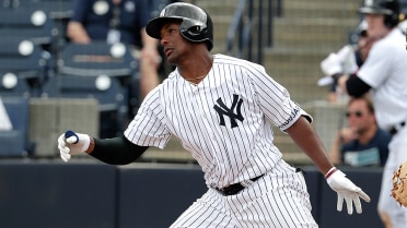 Yankees' Andujar continues to mash
