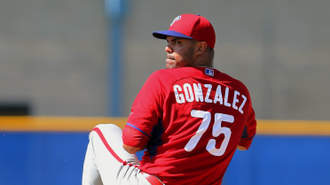 Former Phillies prospect Gonzalez killed in crash