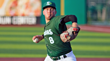 Bonnin, Parker steal show as 'Tugas dominate in twinbill sweep