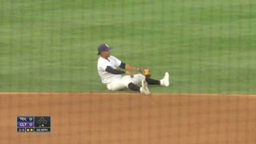 Charlotte's Rondon lays out for diving grab