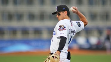 Six-Run Inning Helps Shuckers Separate In 9-1 Win Over Wahoos