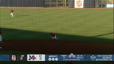Mississippi's Unroe makes diving stop
