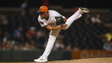 Trageton, Witherspoon Lead Hot Rods to 6-1 Win Over Lugnuts