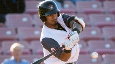 Volcanoes homer in four straight at-bats