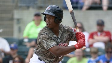 Taylor's Two Blasts Help Travs Demo Drillers