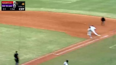 New Orleans' Buckelew induces double play