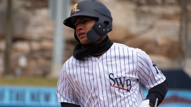 Yankees bringing up Gleyber from Triple-A