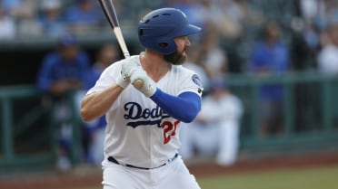 Dodgers Close Texas Trip with 6-4 Win
