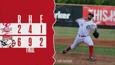 Ashcraft Tosses Five No-Hit Innings, Reds Even Up Series