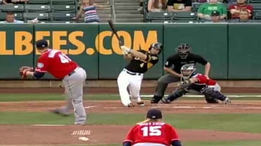 Fontana goes yard for the Bees