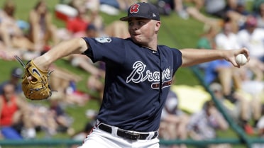 Newcomb bounces back for Braves