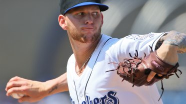 Francis Cruises Behind Plenty of Support in 7-2 Shuckers Win