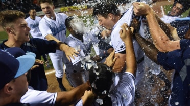 Hooks Walk-Off with Win No. 70