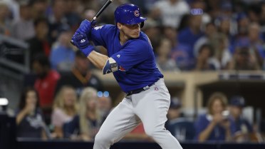 Hoerner has breakout day for Cubs