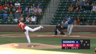 Dodgers' Smith smacks solo homer to right center