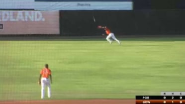 Myers races to make catch for Bowie