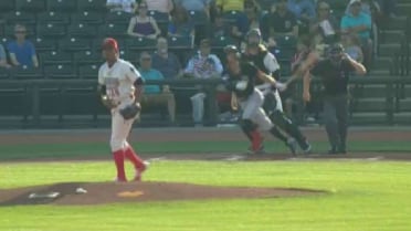 Vicuna goes yard for Lugnuts