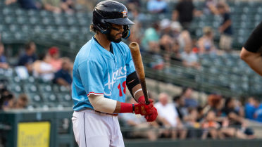 Naturals Hold Hooks in Check