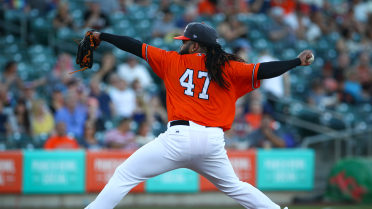 Cueto and bullpen combine to shut out Grizzlies
