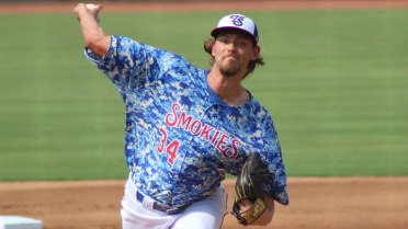 Hedges stays grounded in gem for Smokies