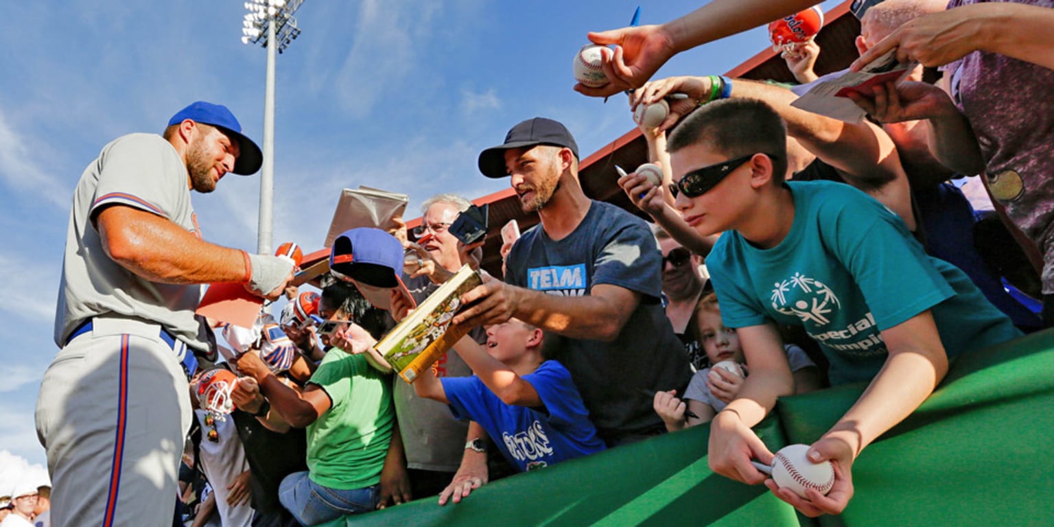 Tebow huge draw in the minors