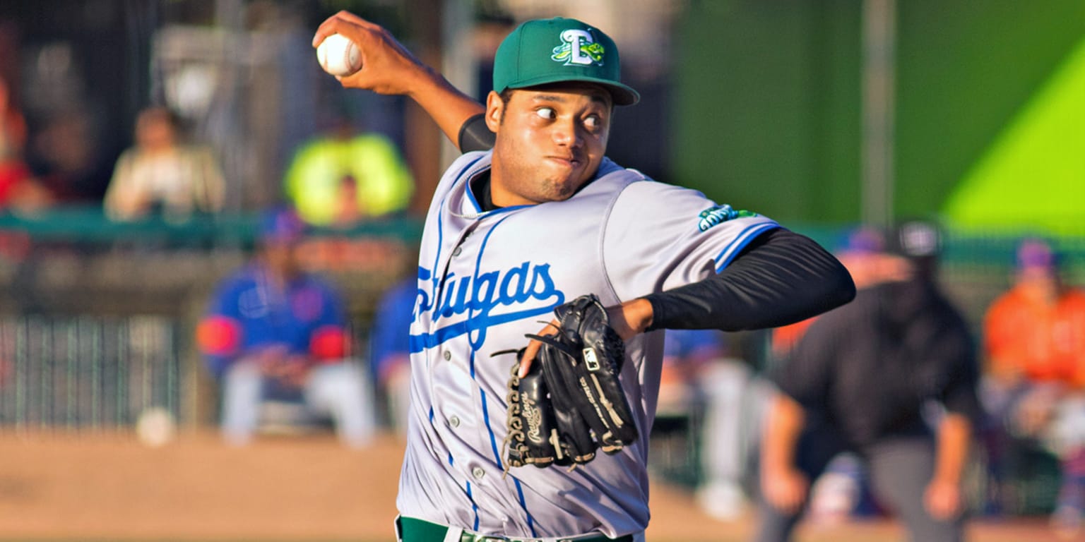 Cincinnati Reds call up former Saline pitcher Ricky Karcher for MLB debut 