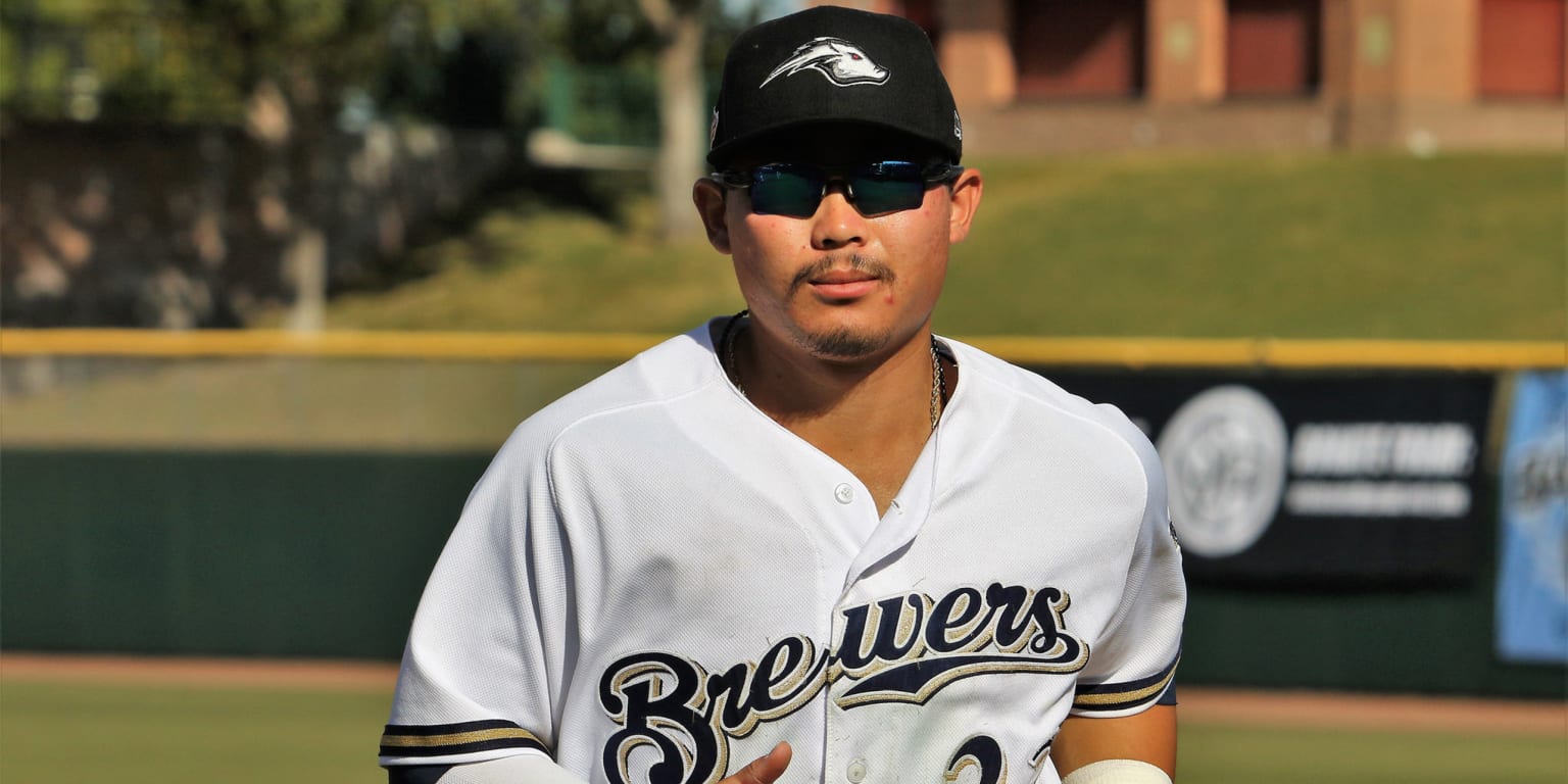 Brewers Call Up Top Prospect and Former Shucker Keston Hiura