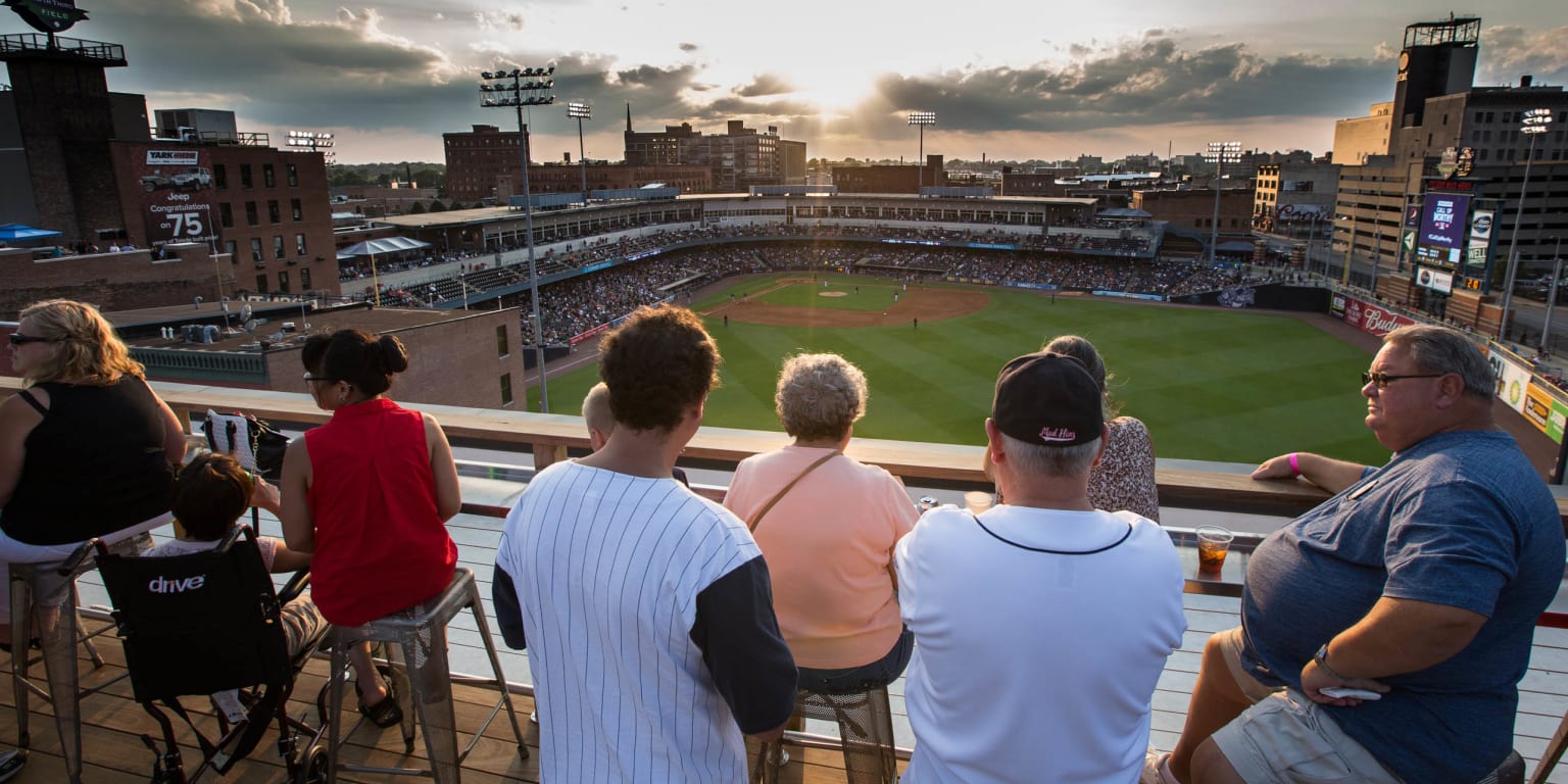 Toledo Mud Hens honor 100th anniversary of Toledo Tigers