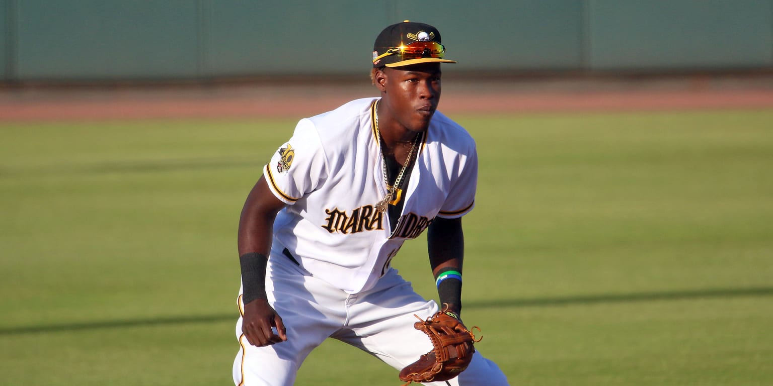 Oneil Cruz is the first 6-foot-7 shortstop you've ever seen. He might not  be the last