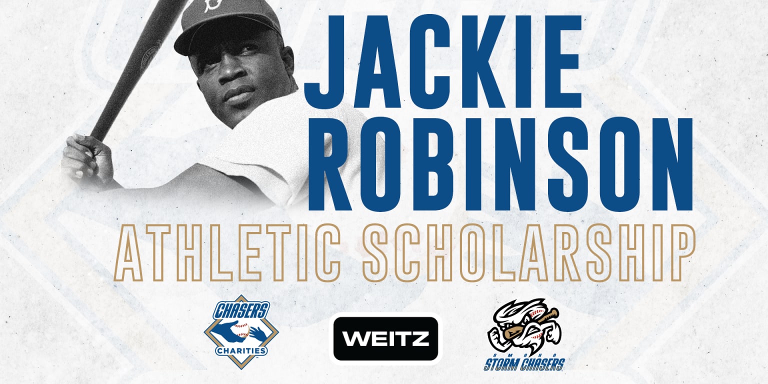 Padres recognize scholarship recipients to mark Jackie Robinson Day 